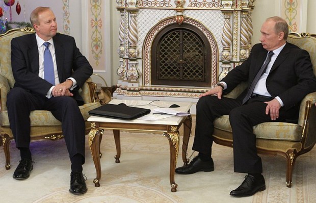 Dudley and Putin - premier.gov.ru, Jan 2011 - CC